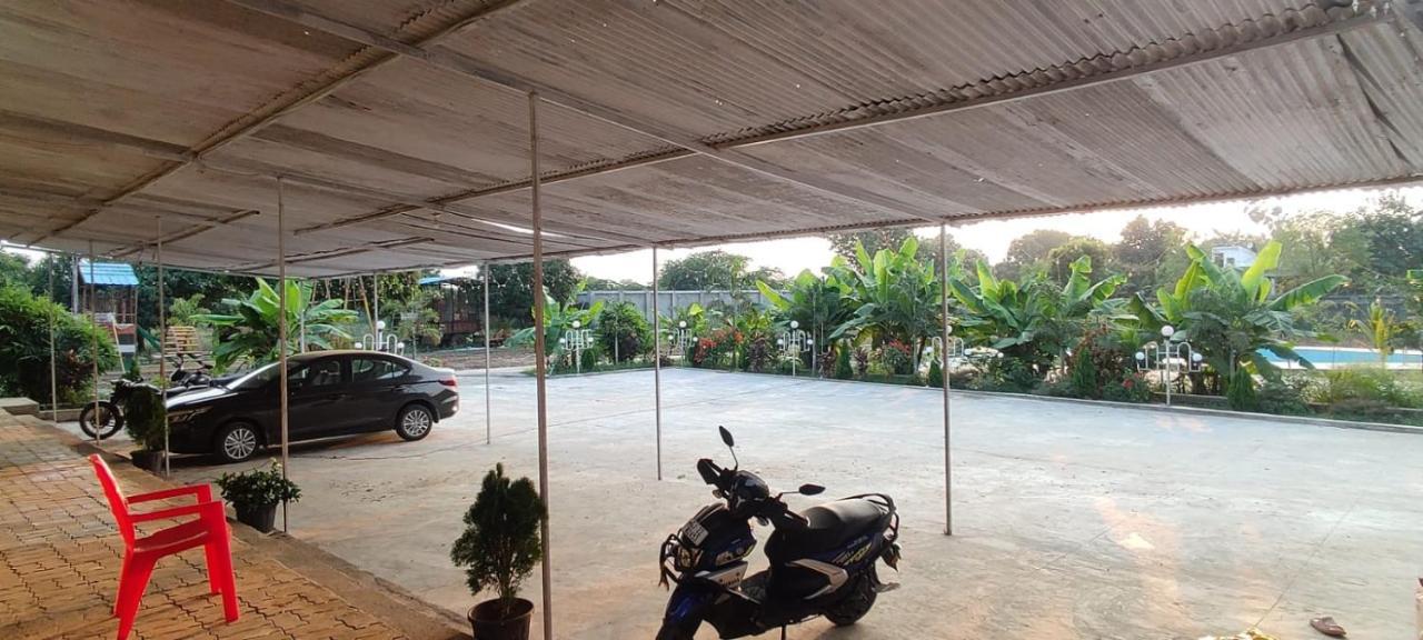 Vrundavan Home Stay And Village Resort Kevadia Buitenkant foto