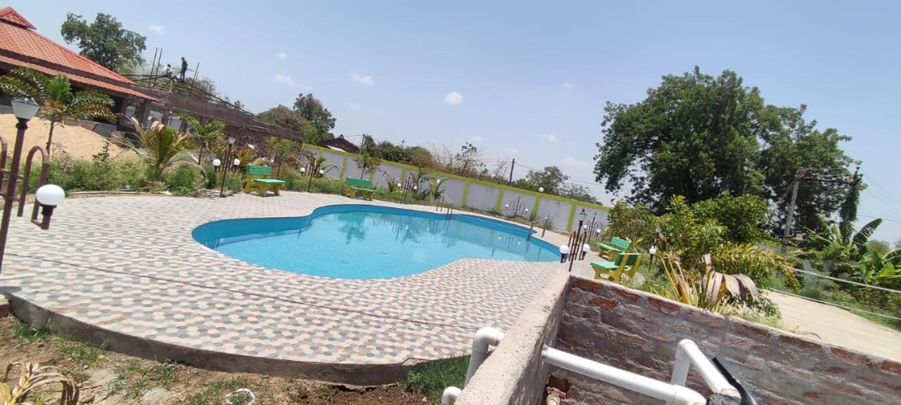 Vrundavan Home Stay And Village Resort Kevadia Buitenkant foto